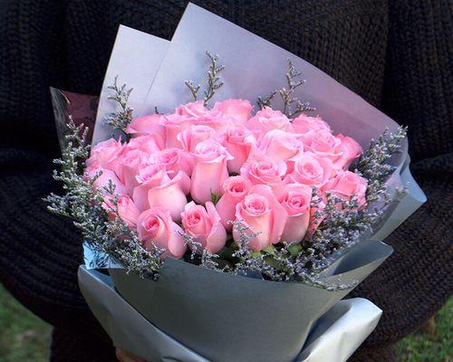 19朵粉玫瑰的含义（浪漫、爱情、祝福）
