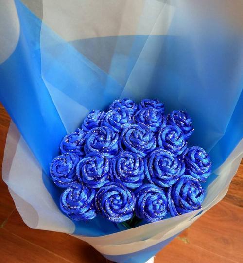 蓝色的玫瑰花意味着什么？（探讨蓝色玫瑰的象征意义及文化背景）