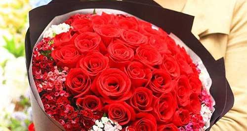 29朵玫瑰花语的含义（浪漫、真诚、爱情的象征）