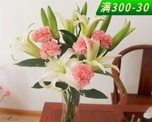 水养百合花的完美技巧（从水温、水质到日常养护，让百合花在水中轻盈而生长茁壮）