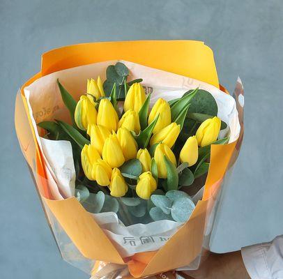 如何选择适合闺蜜的生日鲜花（送花更要送心意，这些小技巧帮你选对鲜花）