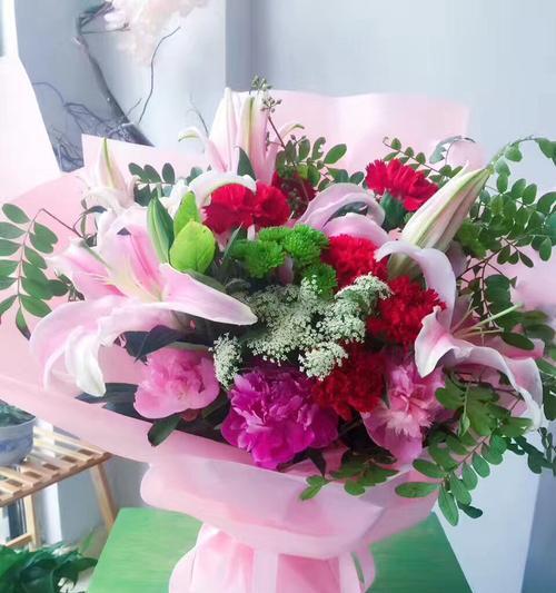 用3朵康乃馨传递情感（康乃馨的代表意义及其寓意）