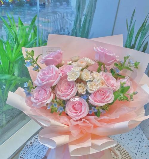 送女生粉色玫瑰代表什么？——从花语到心意