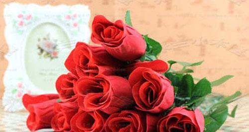十九朵红玫瑰的花语（表达浓浓爱意的花束，十九朵红玫瑰）