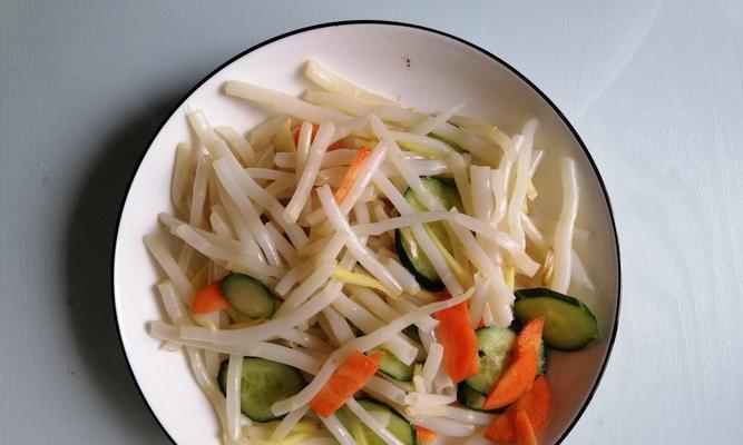 银条菜的根——一种营养丰富的蔬菜（探秘银条菜根的药食同源价值）