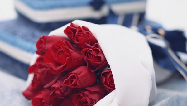 18朵玫瑰的花语（传递真爱与尊重）