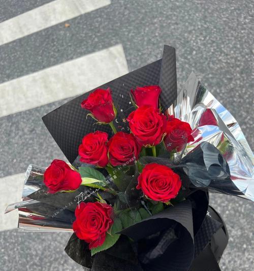 红玫瑰花品种详解（了解红玫瑰的种类和特点，选购送礼更得心应手）