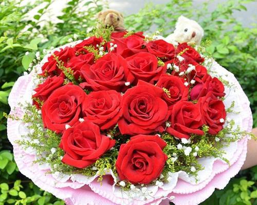 红玫瑰花的寓意（爱情与美丽的象征——红玫瑰花的深层含义）
