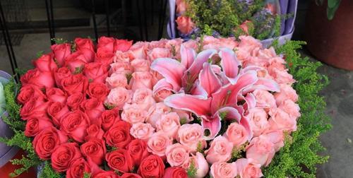 玫瑰花的花语——以玫瑰数量代表的含义（揭开玫瑰花语背后的秘密）