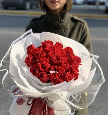 送玫瑰花的寓意及象征意义（赠送鲜花的传统与文化内涵）