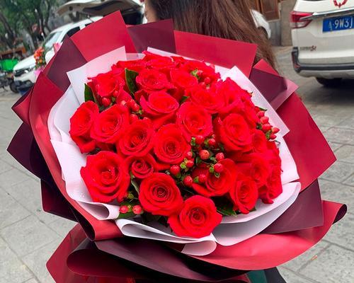 33朵玫瑰花的花语与寓意（浪漫、爱情、祝福、承诺、美好）