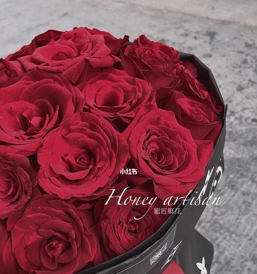 33朵玫瑰花语的浪漫寓意（唤醒爱情的33种方式，表达浓浓情意）