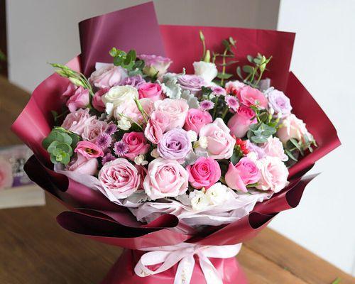 粉色玫瑰花的浪漫与温馨（33朵粉色玫瑰花的特殊寓意与象征）
