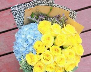 33朵黄玫瑰的寓意——传递黄玫瑰的美好祝愿（阳光、友谊、喜悦——传递黄玫瑰的三大寓意）