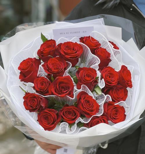 19朵红色玫瑰花的深刻寓意（爱情的永恒诠释与真挚传递）