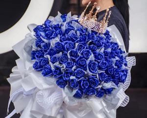 以蓝色妖姬玫瑰花代表的意义（深情与神秘的象征）