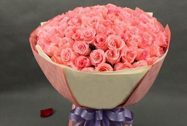 十一朵粉玫瑰的花语及深层意义解读（探寻十一朵粉玫瑰所传达的情感和心意）