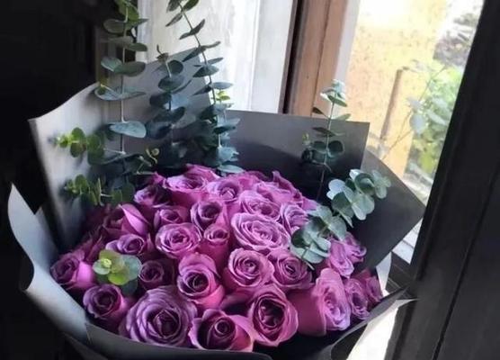 五朵玫瑰花的花语之深情告白（用花语表达爱意）