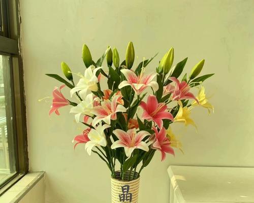 百合花插花养护指南（如何让百合花插花长久美丽）