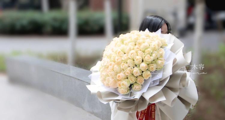 香槟玫瑰（以花朵为媒介传递心意的香槟玫瑰）