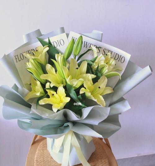 黄百合的花语与意义(花开如黄金) 黄百合的花语与意义(花开如黄金)