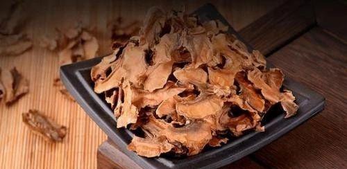 核桃壳种花处理方法（利用废弃核桃壳打造绿色花土）