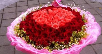 两朵玫瑰花的意义（一束鲜花传递的情感）
