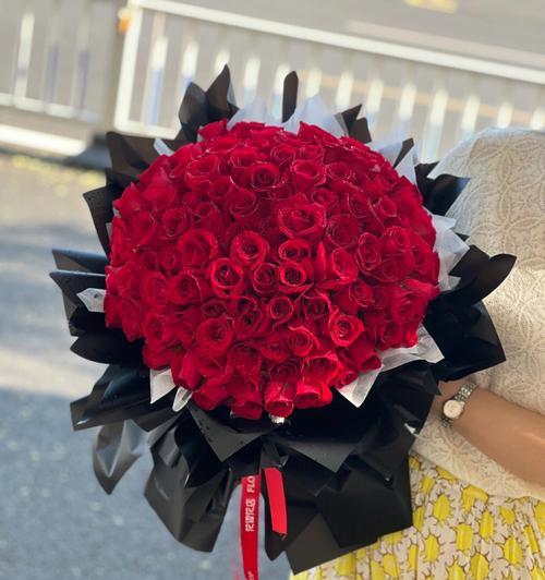 31朵玫瑰花所代表的意义（浪漫爱情的绝佳表达方式）