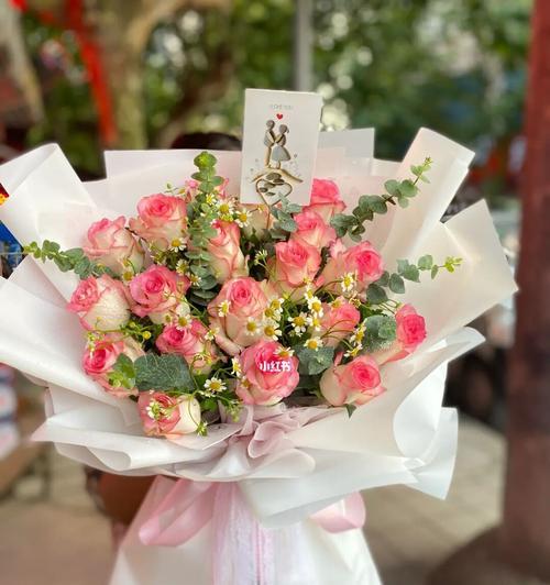 爱莎玫瑰花语与寓意（揭秘爱莎玫瑰的花语及其象征意义）