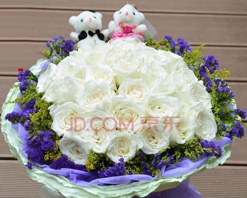 二十一朵白玫瑰的花语——纯洁、无限爱意（用花语表达深情）