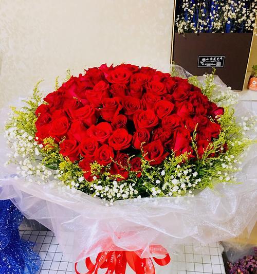 13朵玫瑰花的意义与传说（传统习俗背后的寓意与象征）