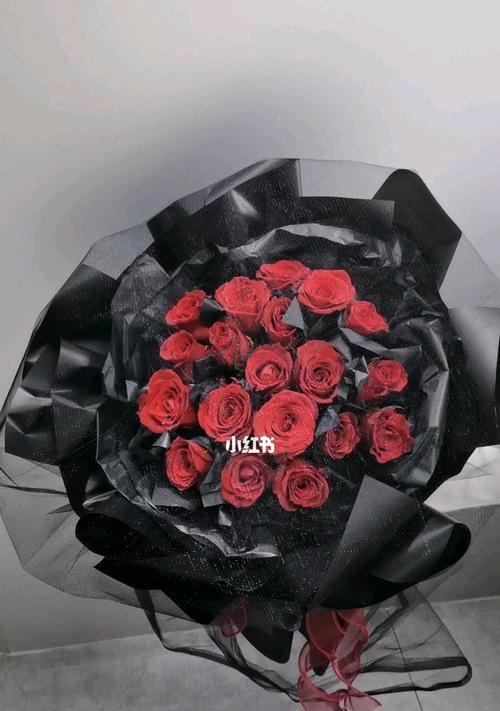 花语之谜（玫瑰花语解读与传承）