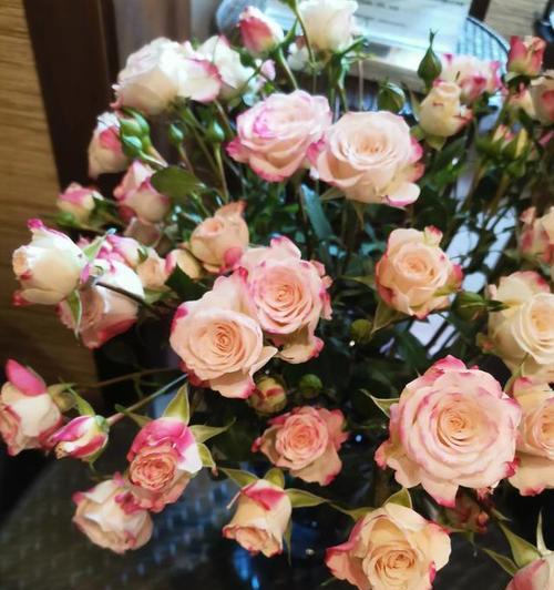 43朵玫瑰的花语是什么？为什么选择43朵玫瑰作为礼物？