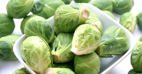 甘蓝菜可以生吃吗？生吃甘蓝菜的好处和注意事项是什么？