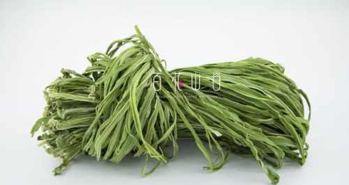 贡菜和莴笋是同一种蔬菜吗？它们之间有什么区别？