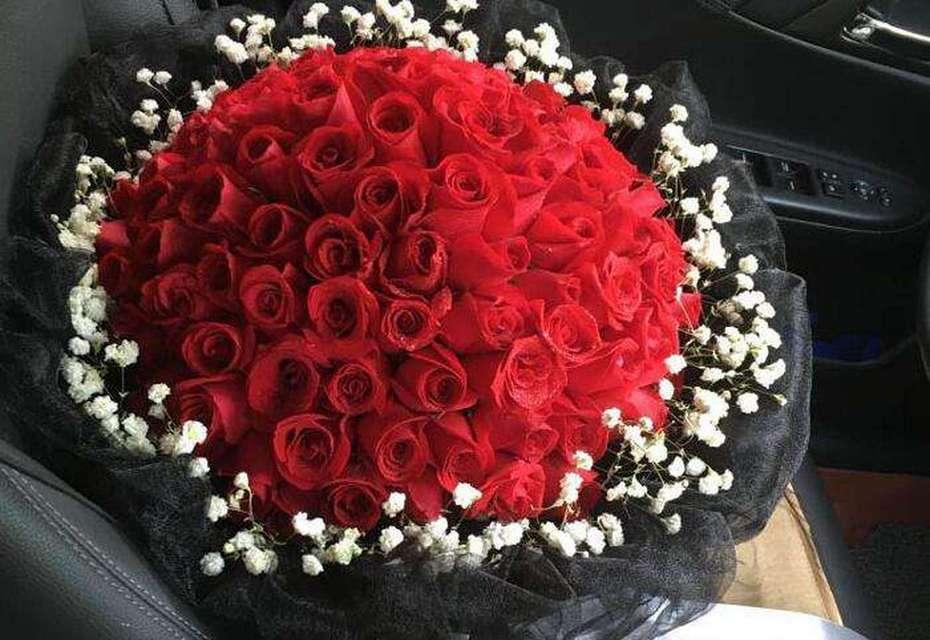 599朵玫瑰花多少钱一束图片及价格
