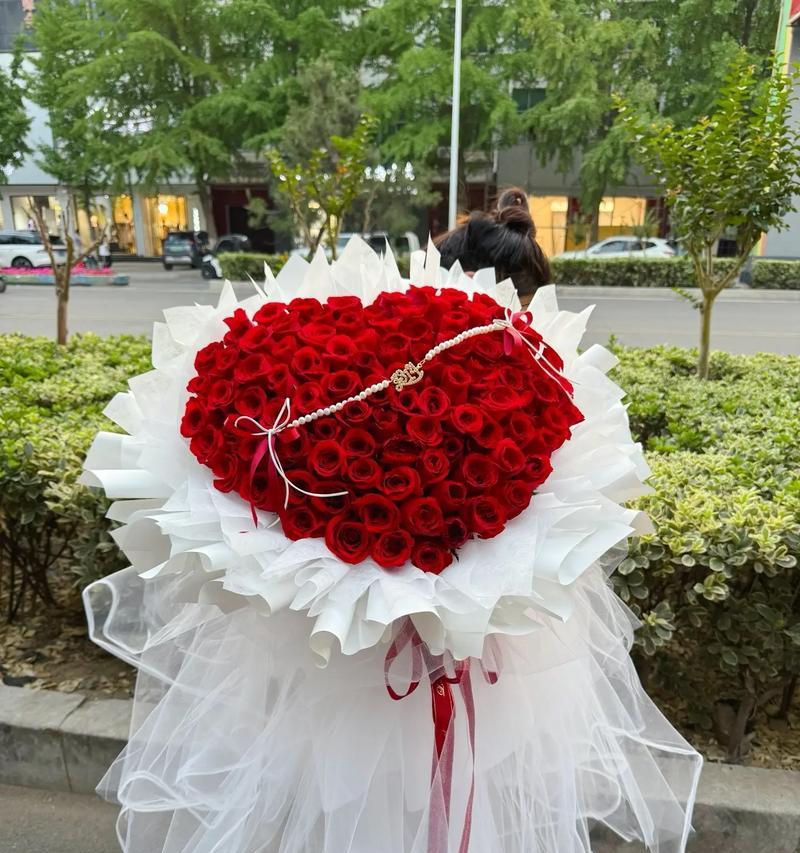 599朵玫瑰花多少钱一束图片及价格