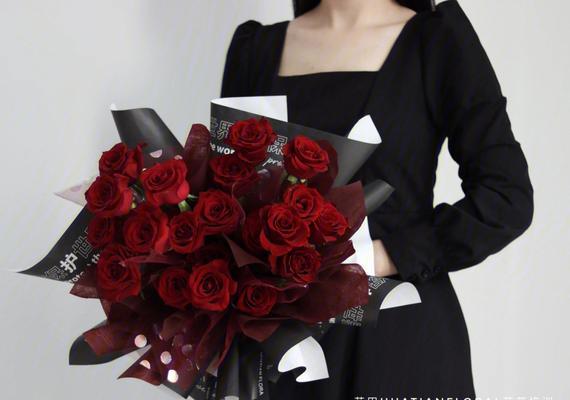 2021情人节红白玫瑰花有何含义?图片能简单说明吗? 2021情人节红白玫瑰花有何含义?图片能简单说明吗?