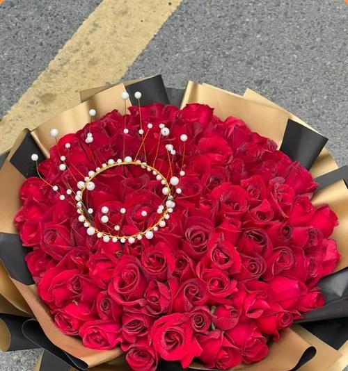 玫瑰花束上有蝴蝶结教程