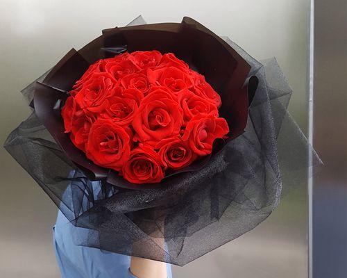 19朵礼盒玫瑰花束代表什么意义?它们的寓意是什么? 19朵礼盒玫瑰花束代表什么意义?它们的寓意是什么?