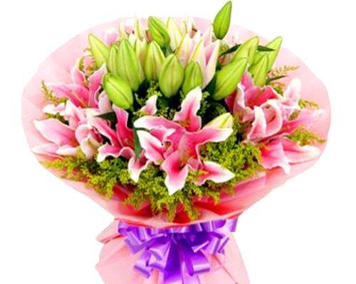 送6朵百合加5枝玫瑰代表什么意思？如何理解这种花语的含义？