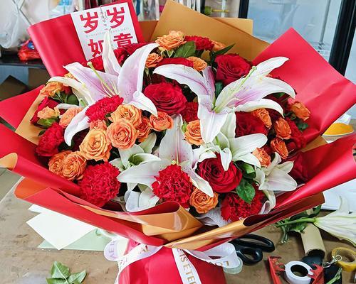 两朵红玫瑰花传递了哪些情感？送花时应注意什么？