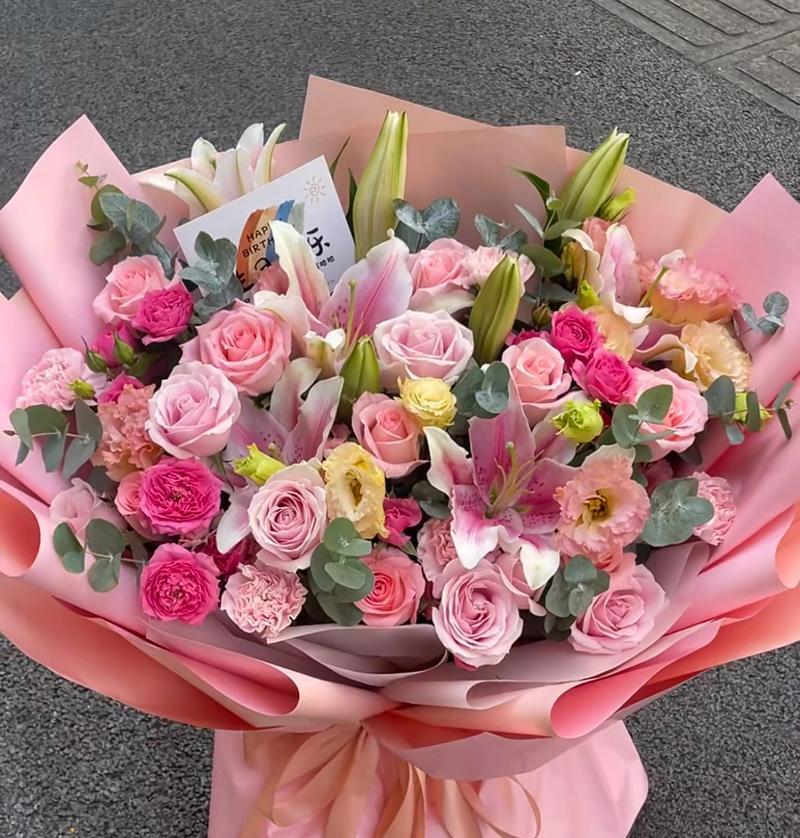 生日送玫瑰花有何特别含义？应该送哪种玫瑰花作为生日礼物？