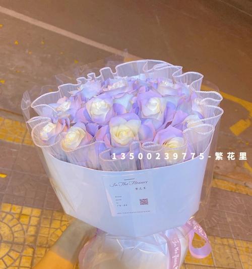 塞纳河薄雾紫玫瑰花的含义是什么？它在花语中传达了什么？