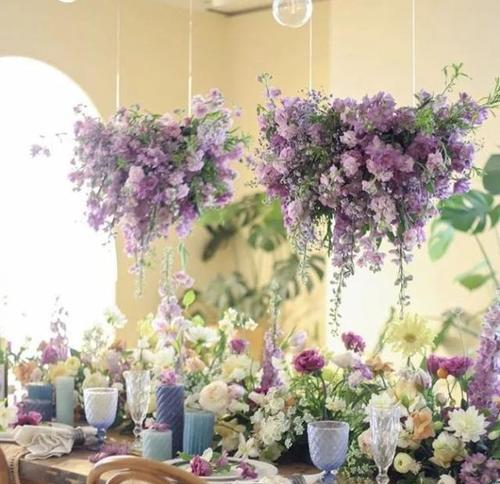 餐桌花的摆放有何讲究？它在餐桌文化中代表了什么？