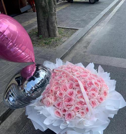 99朵玫瑰花的含义是什么？为什么人们常送99朵玫瑰？