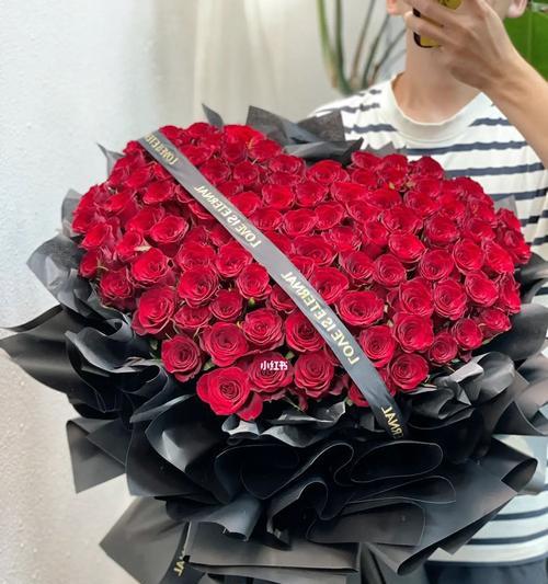 99朵玫瑰花的含义是什么？为什么人们常送99朵玫瑰？