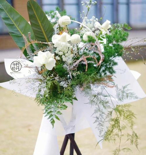 兰花和文竹的寓意是什么含义？送闺蜜白玫瑰茉莉花束什么意思？