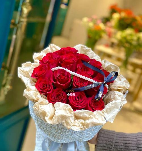 15朵玫瑰花的意义是什么？送15朵玫瑰花代表什么？