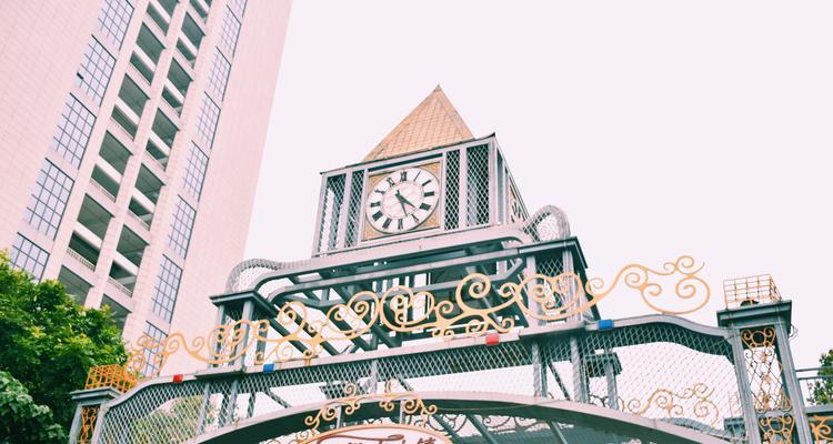 花卉家小店的名称是什么？在哪里可以找到？